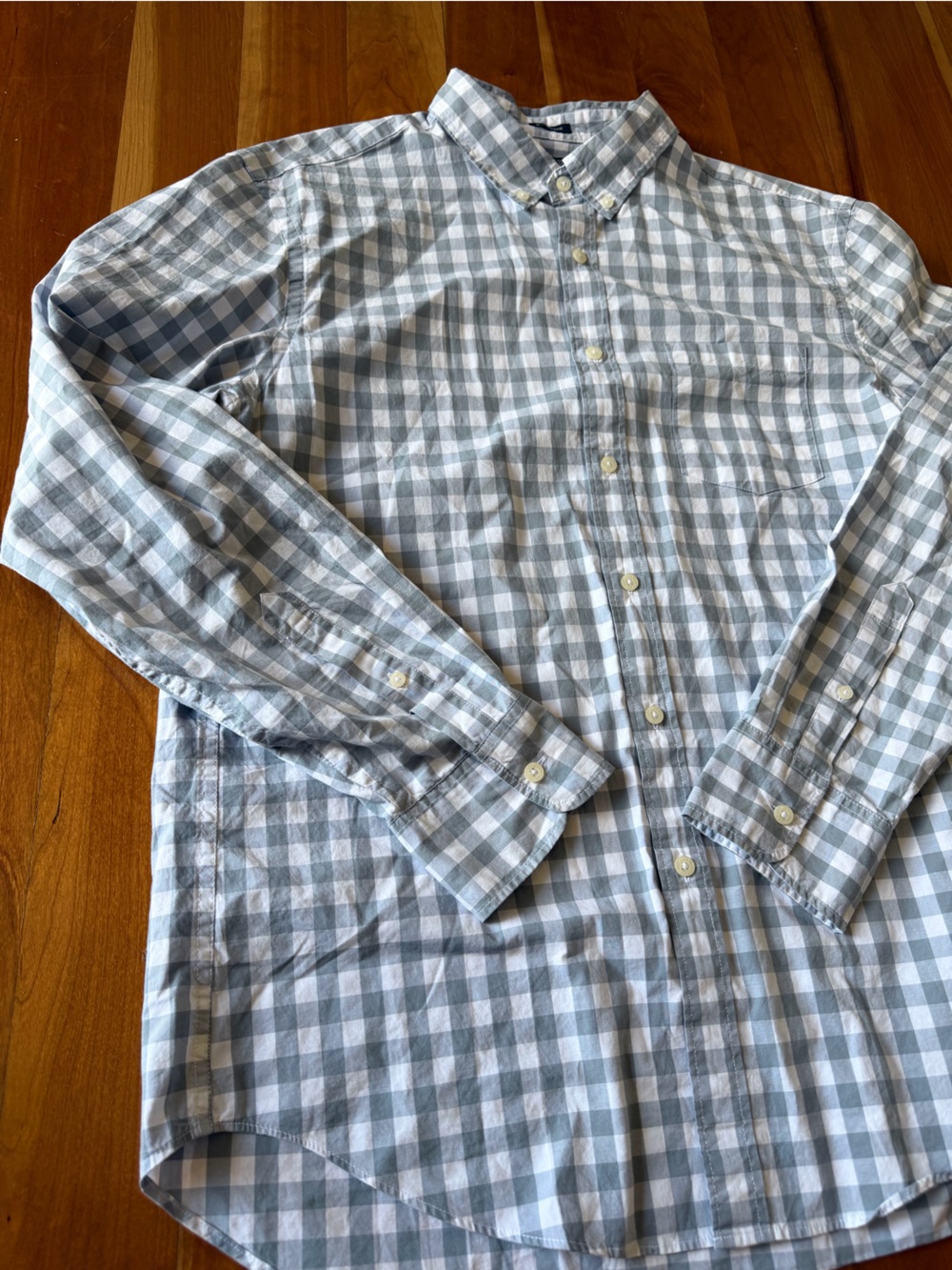 J. Crew men’s long sleeve button down gray and white checkered shirt size large